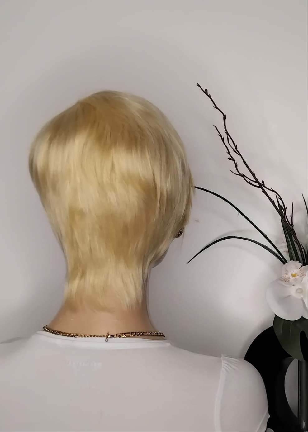 Perruque coupe courte blonde,couleur comme sur la photo