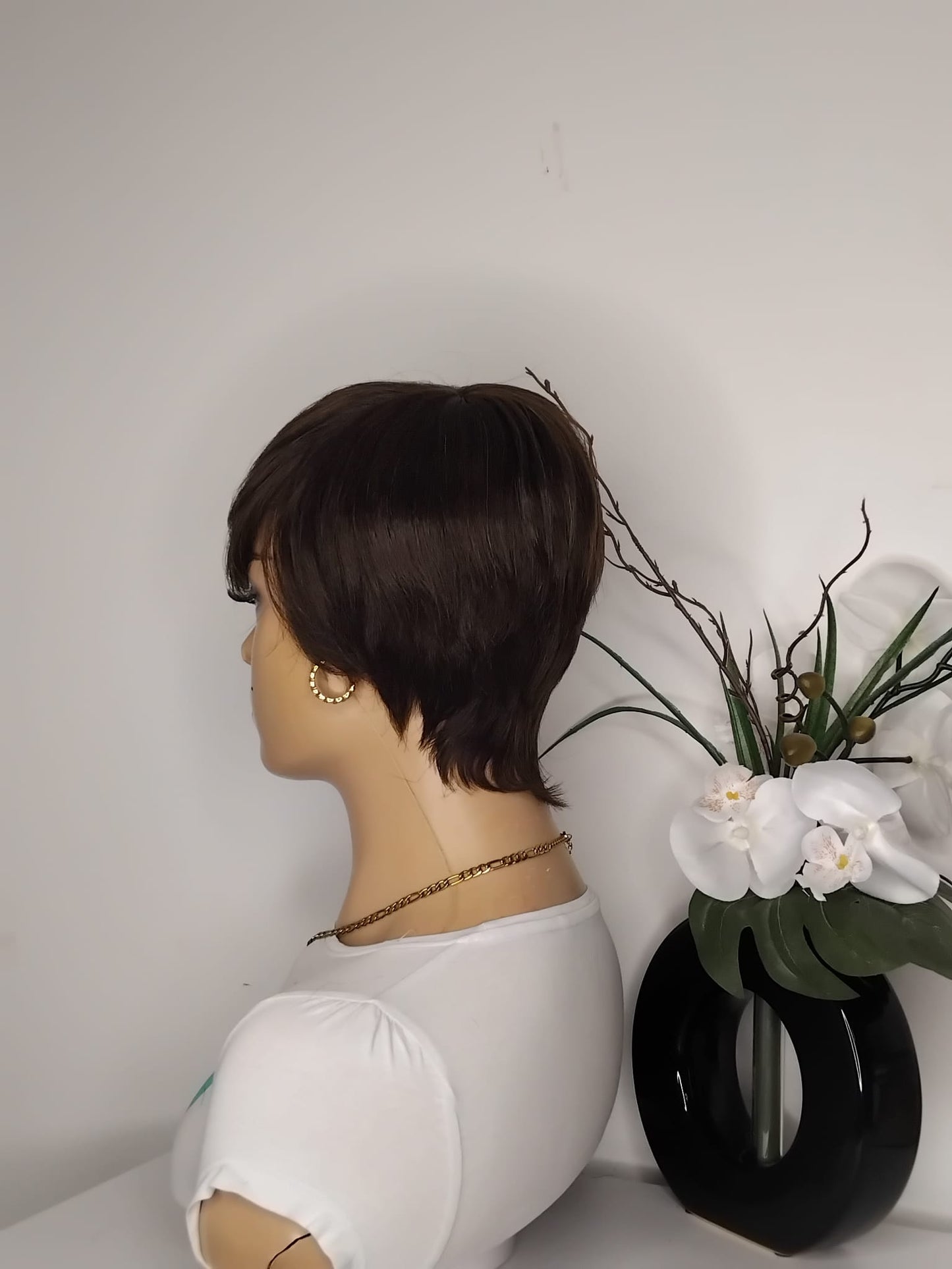 Perruque coupe courte ,couleur numéro 2 marron foncé