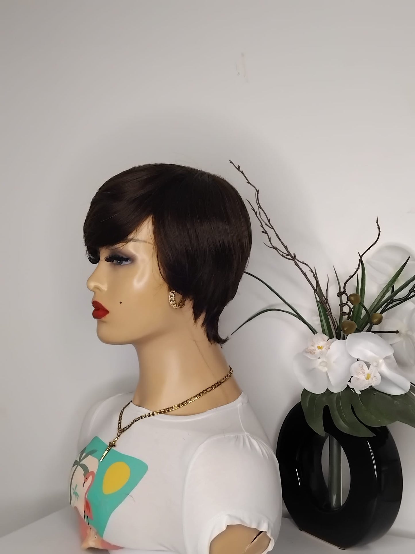 Perruque coupe courte ,couleur numéro 2 marron foncé