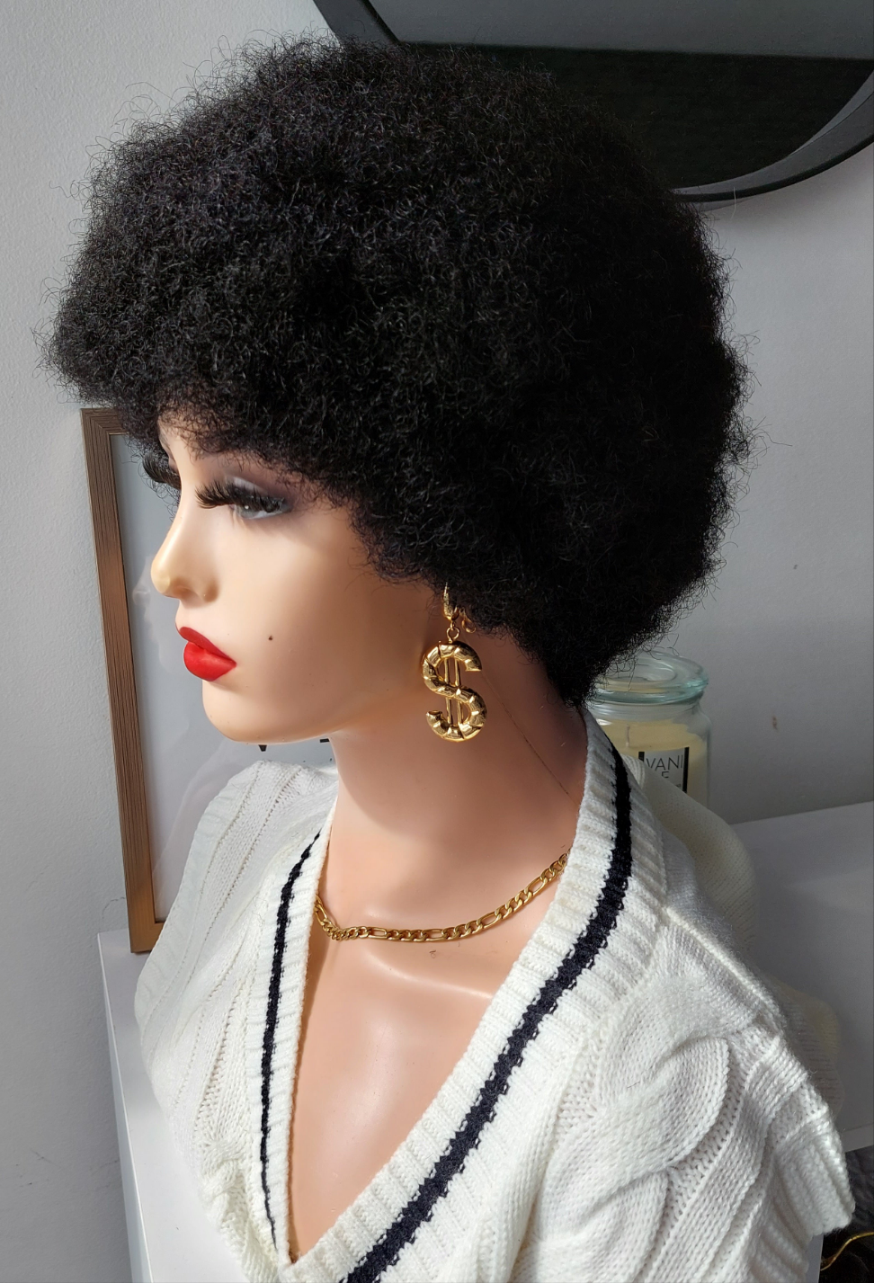Perruque afro courte  ,couleur noire