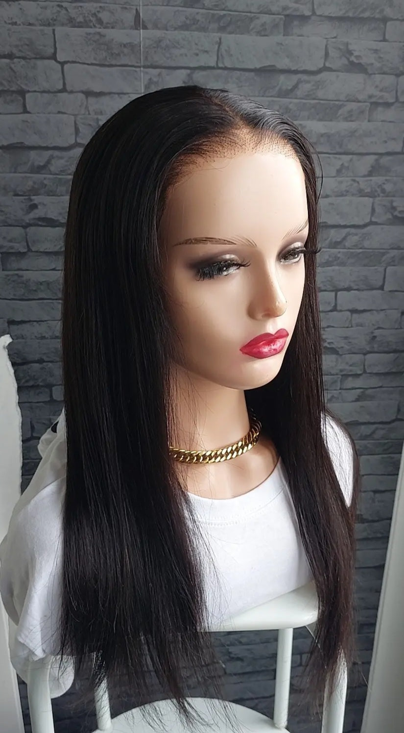 Perruque lisse  cheveux humain  18 pouces couleur noire