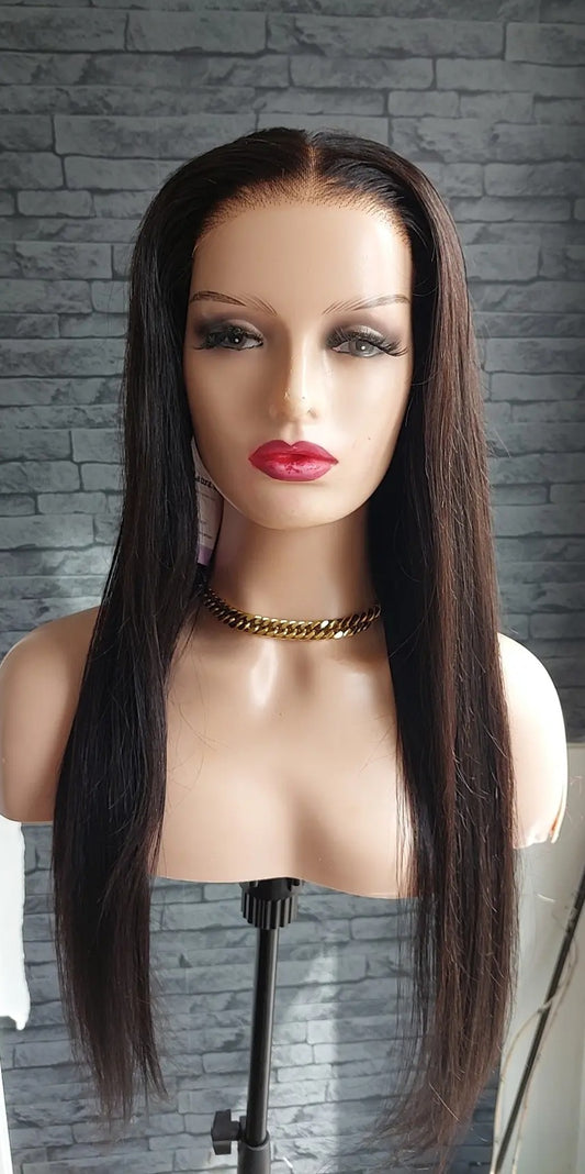 Perruque lisse  cheveux humain  22 pouces couleur noire