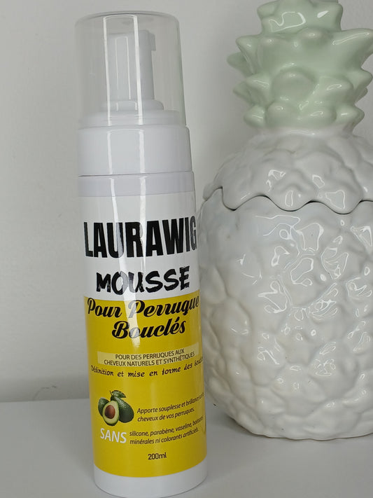 Mousse  pour coiffer et définir les cheveux bouclés de vos perruques